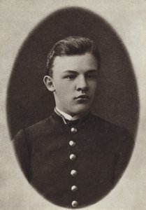 Lenin como um graduado do Gymnasium, Simbirsk, 1887 de Russian Photographer