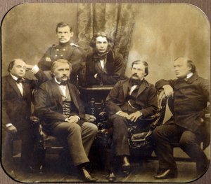 Leon Tolstoy (1828-1910) e Dmitri Grigorovitch (1822-1900) - Assis, Ivan Alexandrovitch Gontcharov (1812-1891), Ivan Sergeyevich Tourgueniev (Turgenev, Tourguenieff ou Tourgueneff) (1818-1883), Alexander Vasilievich Drushinin (Druzhinin) (1824-1864) e Al de Russian Photographer