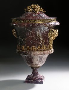 Um par de vasos, c.1790 de Russian School