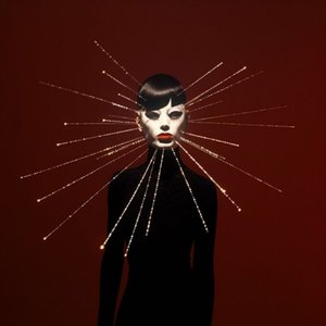 A misteriosa figura do Starburst de Samantha Hearn