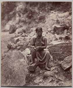 Lepcha Woman (number 1908) de Samuel Bourne