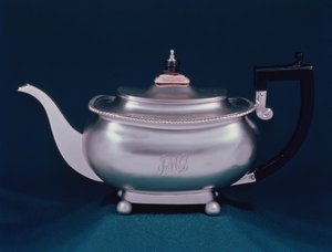 Bule de regência, 1812-13 prata, madeira com marfim knop de Samuel Hennell