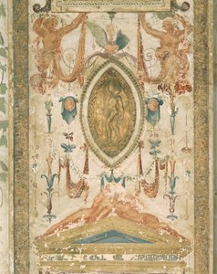 Pilastra com decoração grotesca