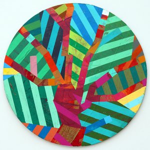 Twixt Heaven & Earth I-A (acrílico sobre placa circular) de Sara Hayward