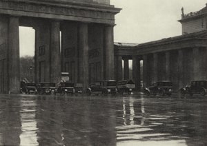 Berlim: Portão de Brandenburgo (foto a p/b)
