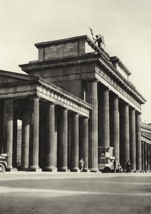 Berlim: Portão de Brandenburgo (foto a p/b)