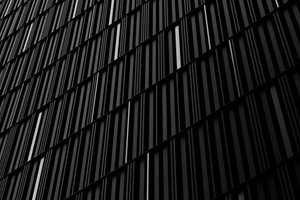 Arquitetura com riscas escuras