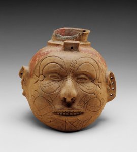 Vaso de efígie de cabeça (buffware com pigmento de deslizamento vermelho) de School American