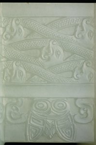 Detalhe de um navio arcaístico e cobertura, Tulu, Período Qianlong (1736-95) (celadon jade pálido) (ver também 619015) de School Chinese