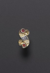 Eagle Fibula, Alemannic, 500s (dourado prateado com garnets e niello) de School German