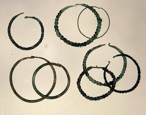 Jóias encontradas em Nordhessen, período de Hallstatt (metal) de School German