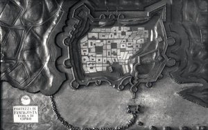 Um mapa em relevo da Fortaleza de Famagosta na Ilha de Chipre no século XVII (foto a p/b) de School Italian
