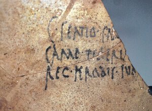 Inscrição de herodo, século I d.C. (cerâmica)