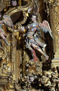 Detalhe da decoração currigueresca (gesso pintado)