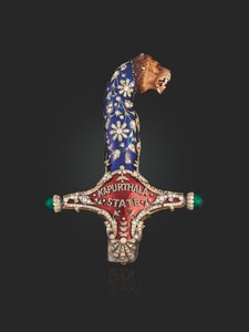 Punho da espada do estado de Maharaja Jagatjit Singh de Kapurthala, c.1900 (esmalte, diamantes e rubis)