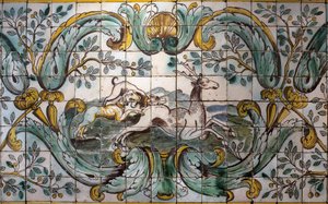 Cães caçando um veado - Detalhe de um painel decorativo de azulejos da sala de caça do antigo palácio da Praia, um Belém, Lisboa (Portugal) (Dois cães caçando um veado - painel decorativo da sala de caça do antigo palácio da Praia, em Belém) - Musee natio