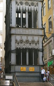 Santa Justa Lift, Lisbon, Portugal (photo)