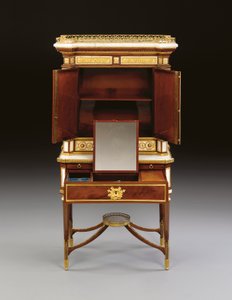 Um bonheur du jour de mogno e mármore branco montado em ormolu russo, c.1790 (ormolu, mármore e mogno) de School Russian