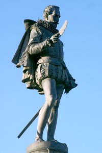 Estátua de Miguel de Cervantes (1547-1616) (mármore)