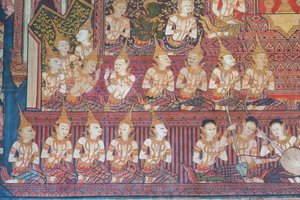 Murais na capela Buddhaisawan representando as celebrações do casamento real dos pais do Bodhisattva, o rei Suddhodana do clã Sakya e a princesa Mahamaya de School Thai