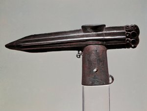 Art Scythian (civilização Cítica ou Scythia): machado de bronze da região de Krasnoyark (Sibéria e Altai). Século VII - II a.C. São Petersburgo, Museu Hermitage de Scythian