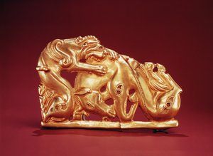 Placa representando um Grifo atacando um cavalo (dourado e turquesa)
