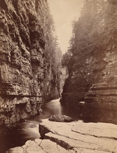 Ausable Chasm - Subindo o rio a partir de Table Rock, c. 1880 (foto)