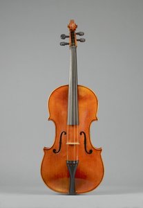 Viola, meados do século XIX de Simon Andrew Forester