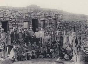 Um Grupo Mineiro (foto a p/b) de South African Photographer
