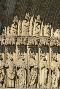 Detalhe do Portal do Perdão (Portal do Perdão), portal central da fachada oeste da Catedral de Toledo, iniciado em 1418 de Spanish School