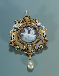 Jóias: pingente de esmalte em ouro redondo com um camiseta. 1550-1575. Dim. 0,12x0,72 m. Paris, Museu do Louvre de Spanish School