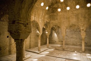 Sala de vapor nos banhos árabes, Granada (foto) de Spanish School