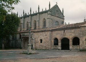 Vista da fachada da Cartuxa de Spanish School