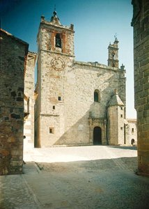 Vista da Igreja de San Mateo de Spanish School