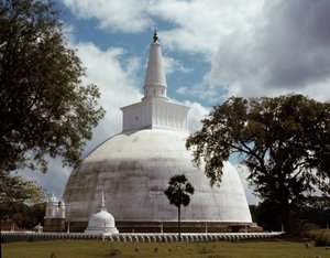 Vista de Ruwanwelisaya stupa de Sri Lankan School