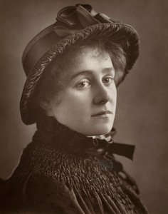 Kate Rorke, atriz britânica, 1883 de St James
