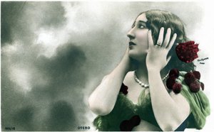 Lindo Otero contra um fundo de nuvens, cartão postal do início do século 20. (foto) de Studio Reutlinger