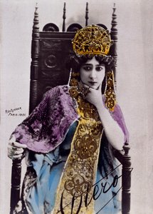 Retrato de Caroline (La Belle) Otero (1868-1965), cartão postal com autógrafo
