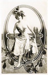 P: Marcelle Yrven, atriz francesa - Teatros: Palais Royal, Folies dramatiques, Paris - Alfabeto em cartão postal de Studio Reutlinger