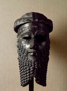 Arte suméria: cabeça do rei, talvez Naram-Sin (Naram Sin) (2254-2218 a.C.). Escultura em bronze. Cerca de 2250 a.C. Dim. 36x20 cm Bagdad, Museu Nacional do Iraque