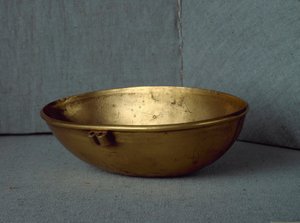 Civilização suméria: taça oval em ouro. Dim. 15 cm Bagdad, Museu Nacional do Iraque de Sumerian Sumerian