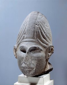 Antiquito oriental: cabeça de deus sírio. 2500 AC aproximadamente. de Djabboul, Síria. Paris, Museu do Louvre.