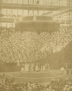 Rainha Victoria Presidindo a Reabertura do Palácio de Cristal Reconstruído em Sydenham, 1854. de T. R. Williams