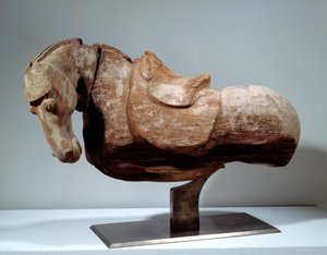 Arte chinesa: Cavalo de Madeira. Escultura do período Tang (618 a 907). Paris, Musee Cernuschi.
