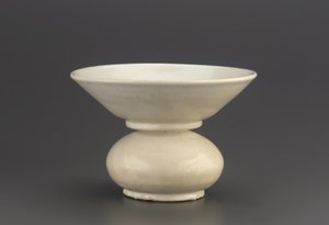 Slop jar, provavelmente na província de Hebei, século IX (cerâmica)