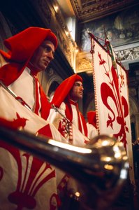 Trompetistas a tocar na cerimónia, Florença de Ted Spiegel