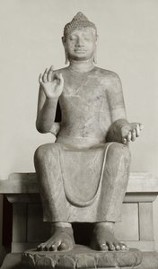 Buda Gigante, Escola Davaravati de Thai School