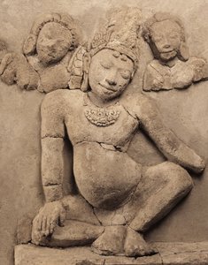 Socorro, de Chedi Chula Pathom, Escola Davaravati (estuque) de Thai School