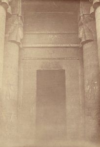 A entrada interna do Templo de Denderah de Théodule Devéria