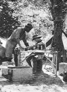 Errol Hinds e Julius Mapata, Livingstone para Broken Hill, Rodésia do Norte, 1925 1927 de Thomas A. Glover